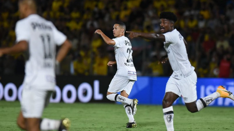 Jogadores do Santos comemorando o gol diante do Salgueiro na Copa do Brasil - Ivan Storti/Santos FC/Flickr