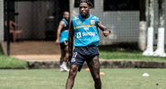 Marinho tem participado dos treinamentos normalmente e deve seguir no Santos em 2022 - Ivan Storti/Santos FC
