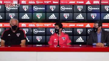 Carlos Belmonte (esquerda) e Gabriel Neves (meio), do São Paulo - Reprodução/Youtube