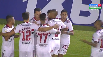 Jogadores do São Paulo comemorando o gol diante do Sport no Brasileirão - Transmissão Premiere
