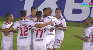 Jogadores do São Paulo comemorando o gol diante do Sport no Brasileirão - Transmissão Premiere