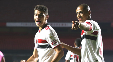 Vitor Bueno comemorando o gol do São Paulo diante do Sporting Cristal na Libertadores - GettyImages