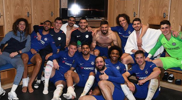 Com a camisa do Chelsea, Jorginho foi campeão da Europa League 2018-19 - Instagram @jorginhofrello