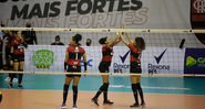 Jogadoras do Sesc-Flamengo comemorando diante do Curitiba pela Superliga Feminina - Gilvan de Souza/Flamengo/Flickr