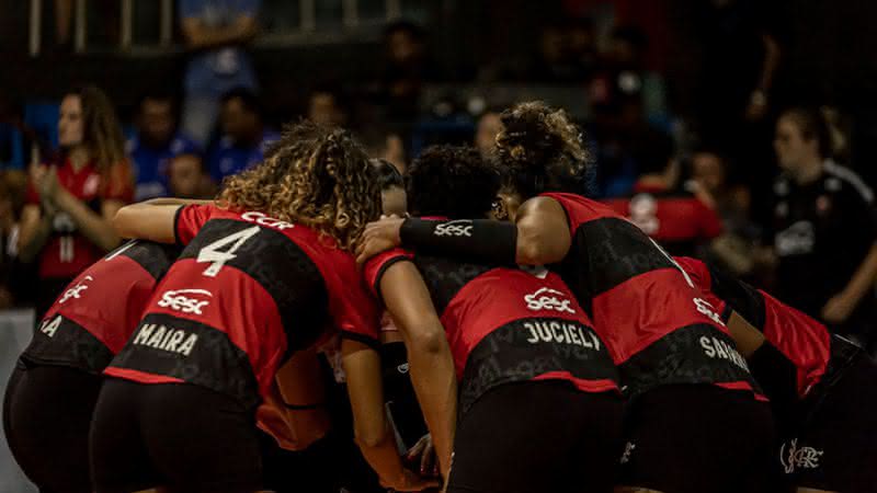 Jogadoras do Sesc-Flamengo reunidas antes da partida - Paula Reis/Flamengo/Flickr