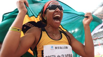 Silvânia Costa conquista bicampeonato paralímpico no salto em distância T11 - GettyImages