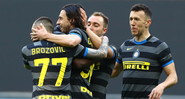 Jogadores da Inter de Milão comemorando a vitória por 3 a 0 diante do Genoa - GettyImages