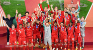 Elenco do Bayern de Munique comemorando o título Mundial - GettyImages