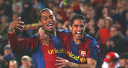 Ronaldinho Gaúcho e Sylvinho na época em que defendiam o Barcelona - GettyImages