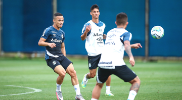 Jogadores do Grêmio durante o treinamento - Lucas Uebel / GREMIO FBPA