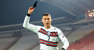 Cristiano Ronaldo em ação com a camisa da Seleção Portuguesa - GettyImages