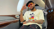 Neymar em seu avião particular indo para a França - Reprodução/Instagram