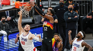 Suns batem Clippers no último segundo - Getty Images