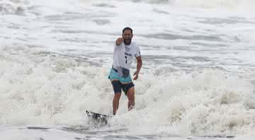 Ítalo Ferreira e Gabriel Medina retornaram ao Circuito Mundial de Surfe - GettyImages