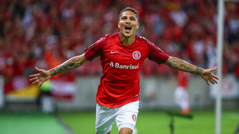 Sylvinho comentou em relação saída de Guerrero do Internacional para o Corinthians - GettyImages