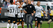 Sylvinho é treinador do Corinthians e não corre riscos de perder vaga para Renato Gaúcho - GettyImages