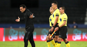 Técnico da Argentina detona gramado do Nilton Santos após partida pela Copa América - GettyImages