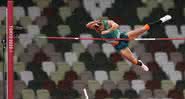 Thiago Braz saltando nos Jogos de Tokyo 2020 - Getty Images