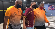 Mercado da Bola: Thiago Neves é recebido com festa de torcedores em chegada ao Recife - YouTube