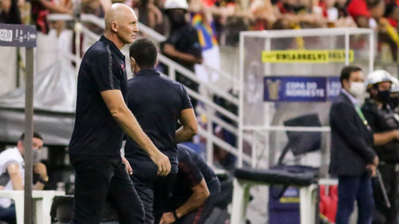 Gilmar Dal Pozzo desabafou sobre os árbitros do jogo entre Sport e Fortaleza - Anderson Stevens/ Sport