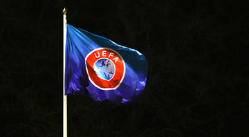 Bandeira da Uefa, que estuda mudar o fair play financeiro - GettyImages