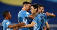 Jogadores do Uruguai comemorando o gol da vitória diante do Paraguai na Copa América - GettyImages