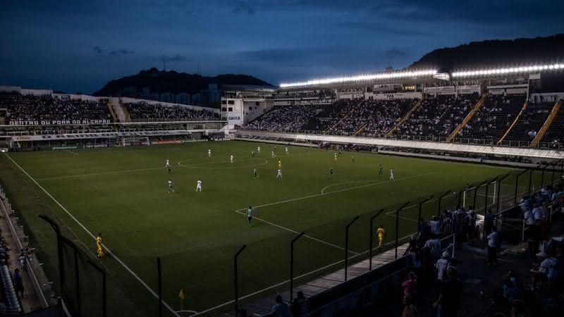 Vila Belmiro amanhece pichada após derrota do Santos na Libertadores - GettyImages