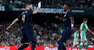 Benzema e Vinicius Jr comemorando o gol pelo Real Madrid - GettyImages