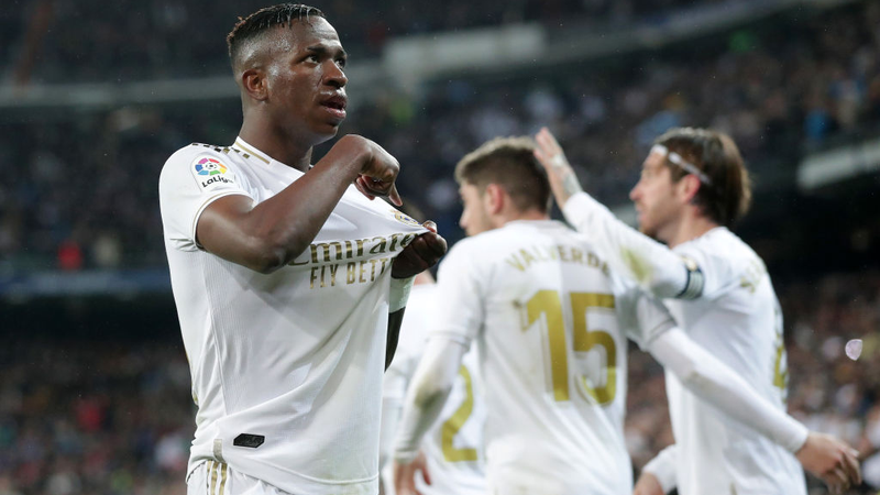 Vinicius Junior, jogador do Real Madrid comemorando após o gol - GettyImages