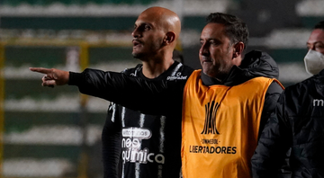 Vítor Pereira saiu irritado com a derrota do Corinthians em sua estreia na Libertadores - GettyImages