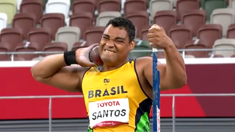 Wallace Santos durante a disputa do arremesso de peso nas Paralimpíadas - GettyImages