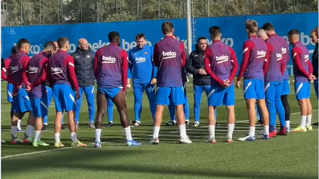 Novo técnico, Xavi comanda primeiro treino no Barcelona - Twitter
