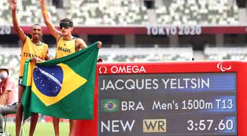Yeltsin Jacques bate recorde mundial, vence os 1.500m T11 e conquista o 100º ouro do Brasil em Paralimpíadas - GettyImages