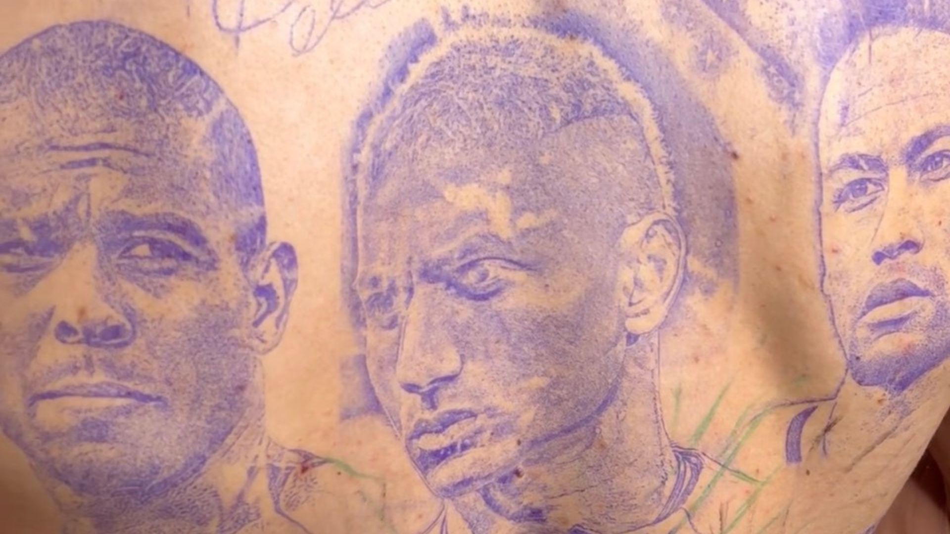 Richarlison faz tatuagem de Ronaldo e Neymar após a Copa do Mundo