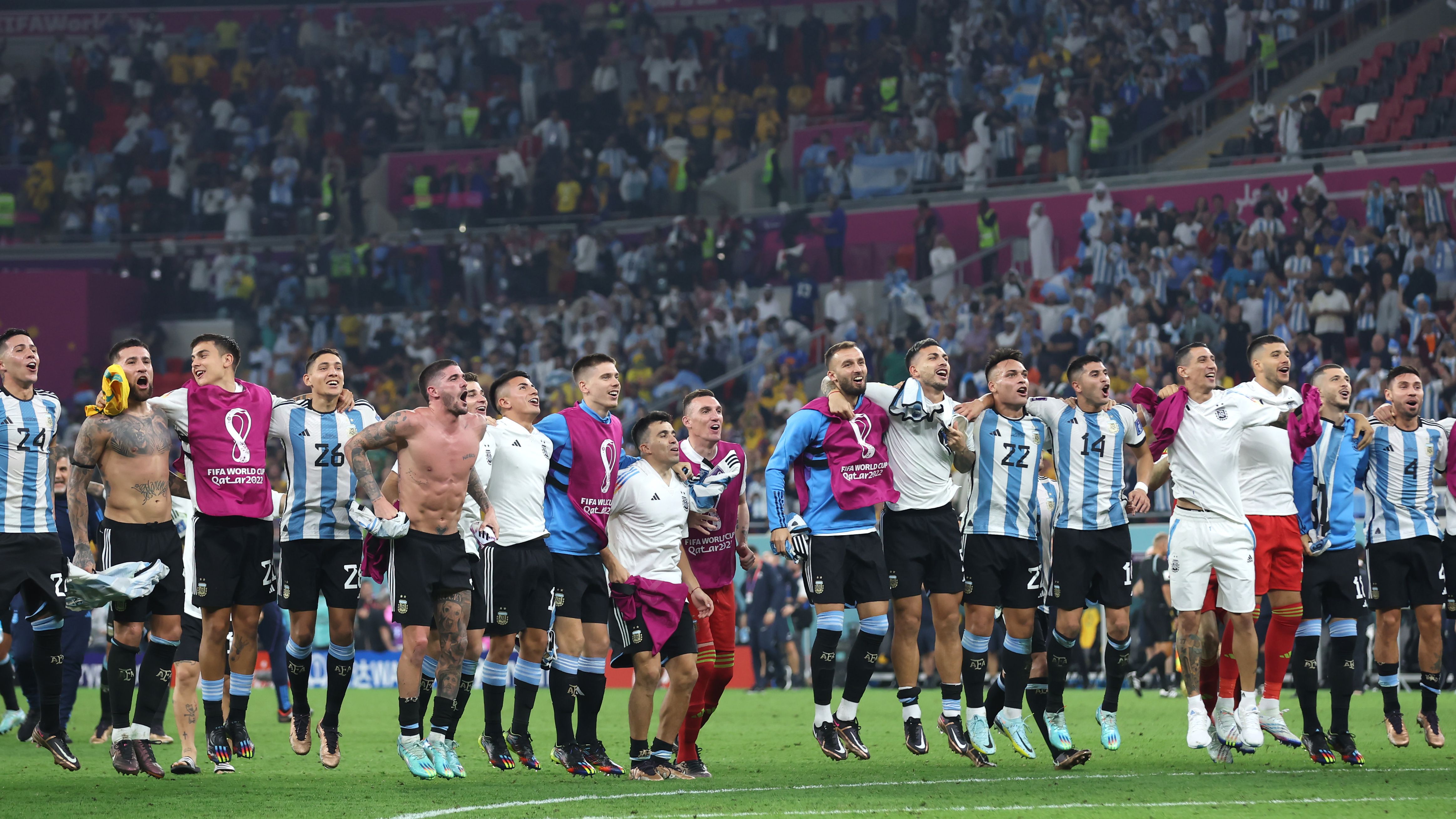 Argentinos comemorando a classificação contra a Austrália (Crédito: Getty Images)