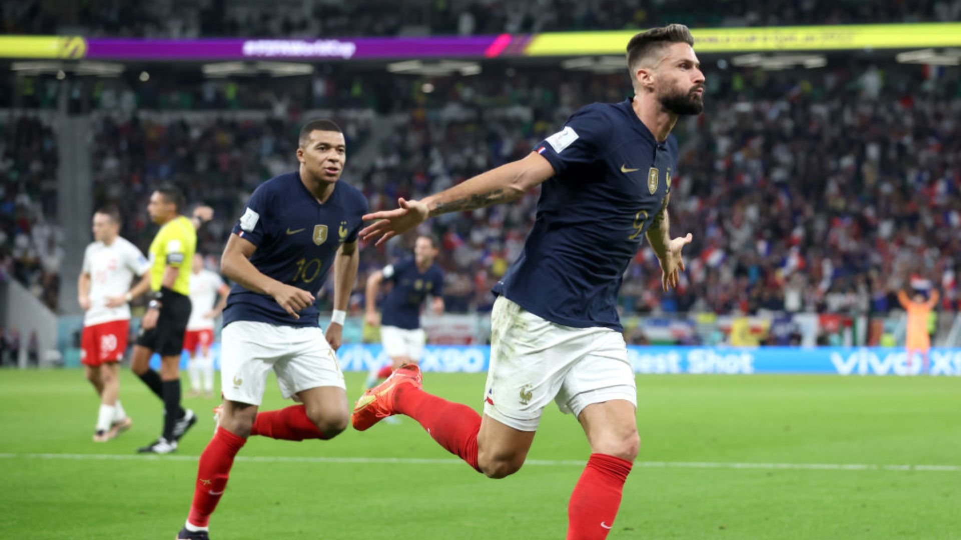 França comemorando gol