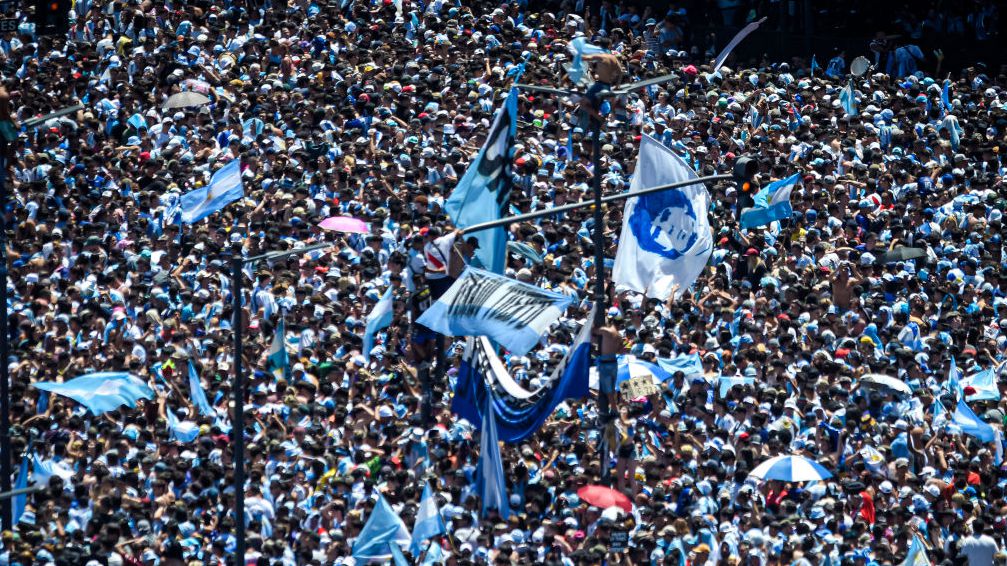 Foto dos torcedores na festa da Argentina