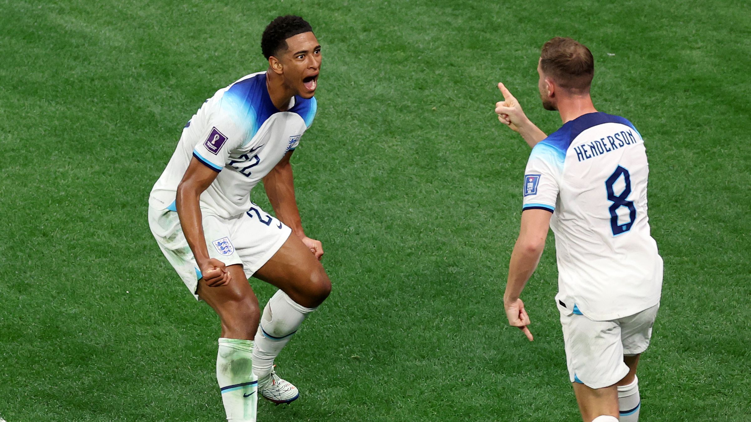Jude Bellingham e Jordan Henderson comemorando primeiro gol (Crédito: Getty Images)