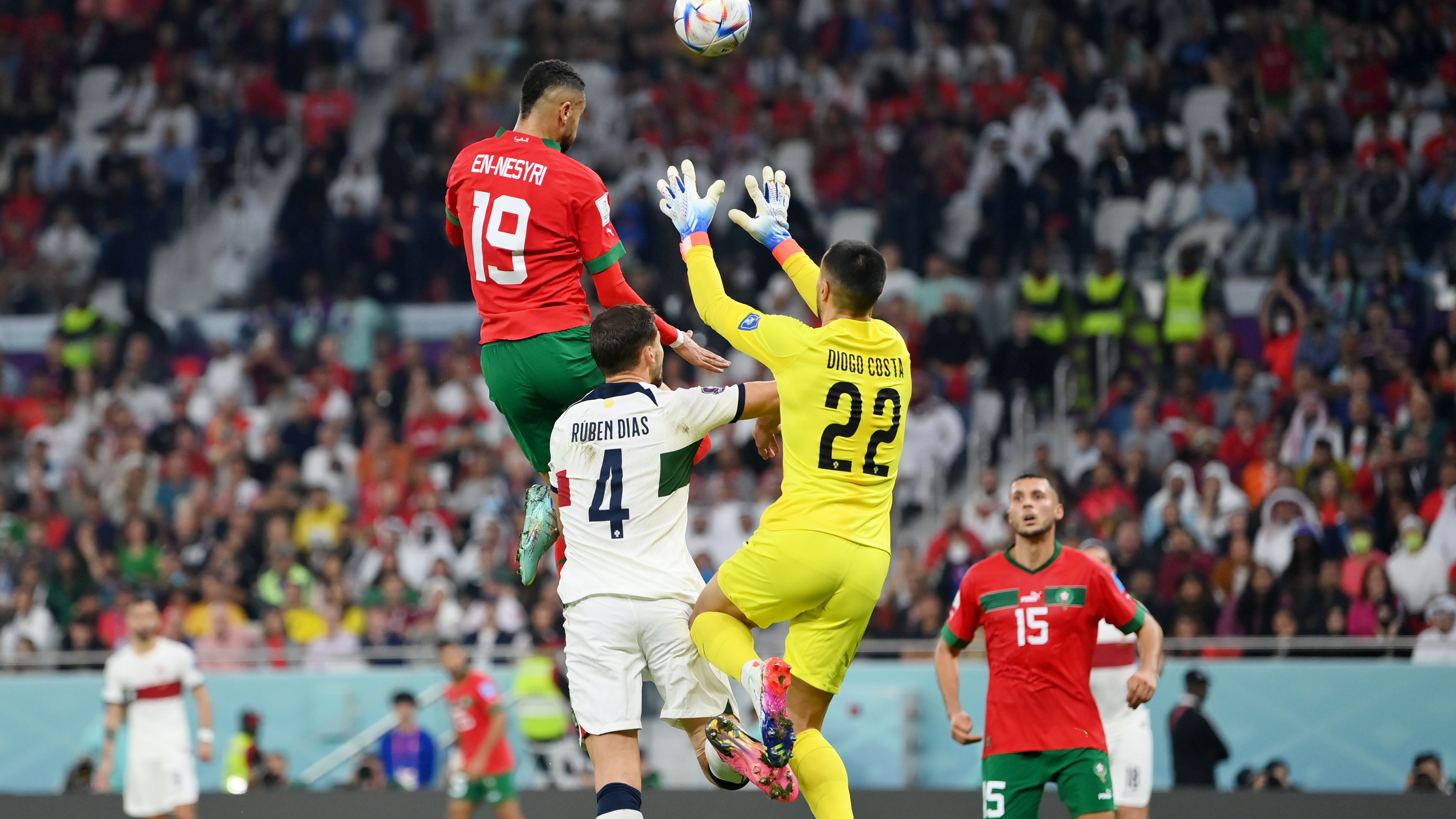 Momento do gol de Marrocos 