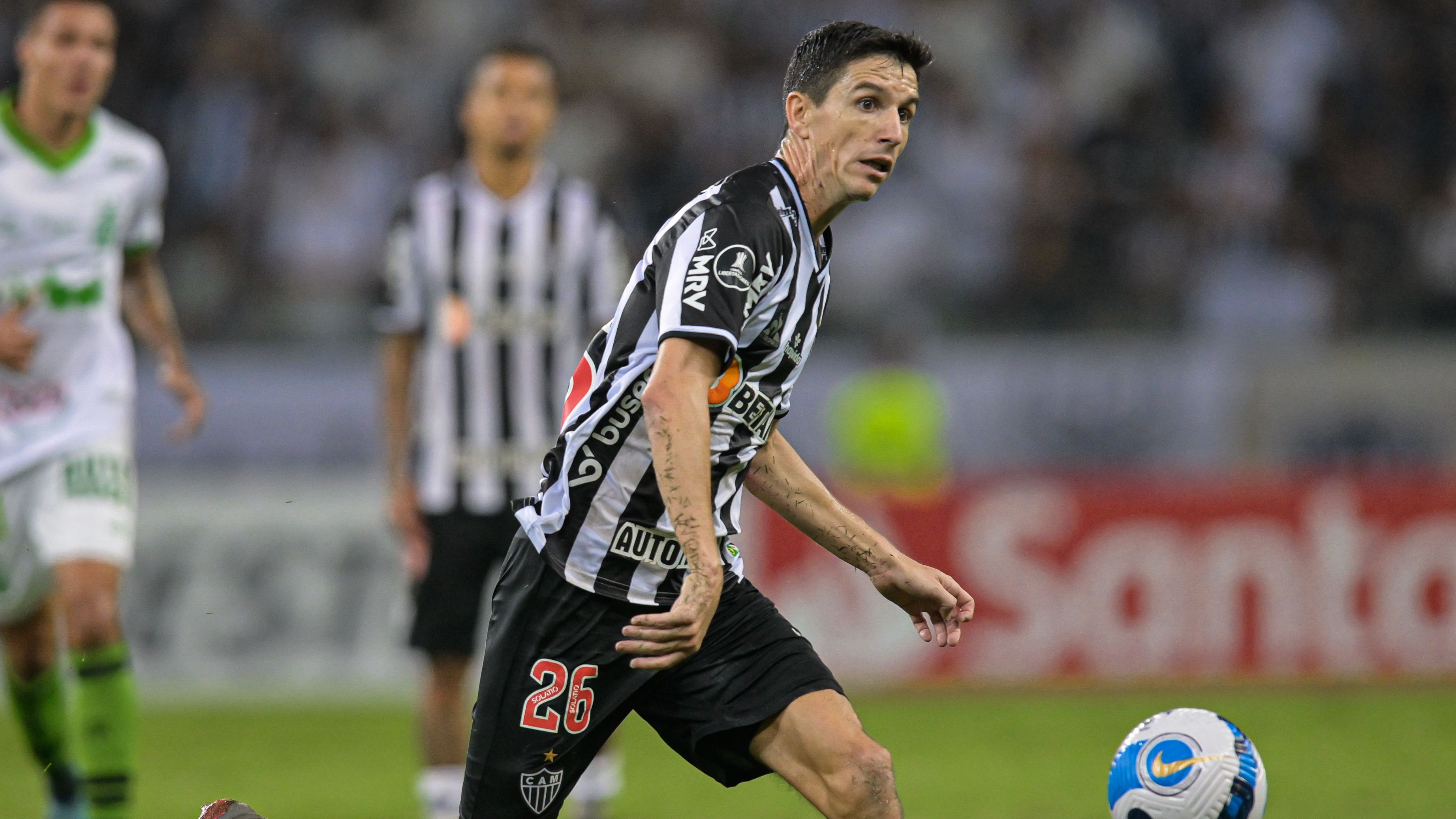 Nacho Fernández atuando pelo Galo na Libertadores (Crédito: Getty Images)