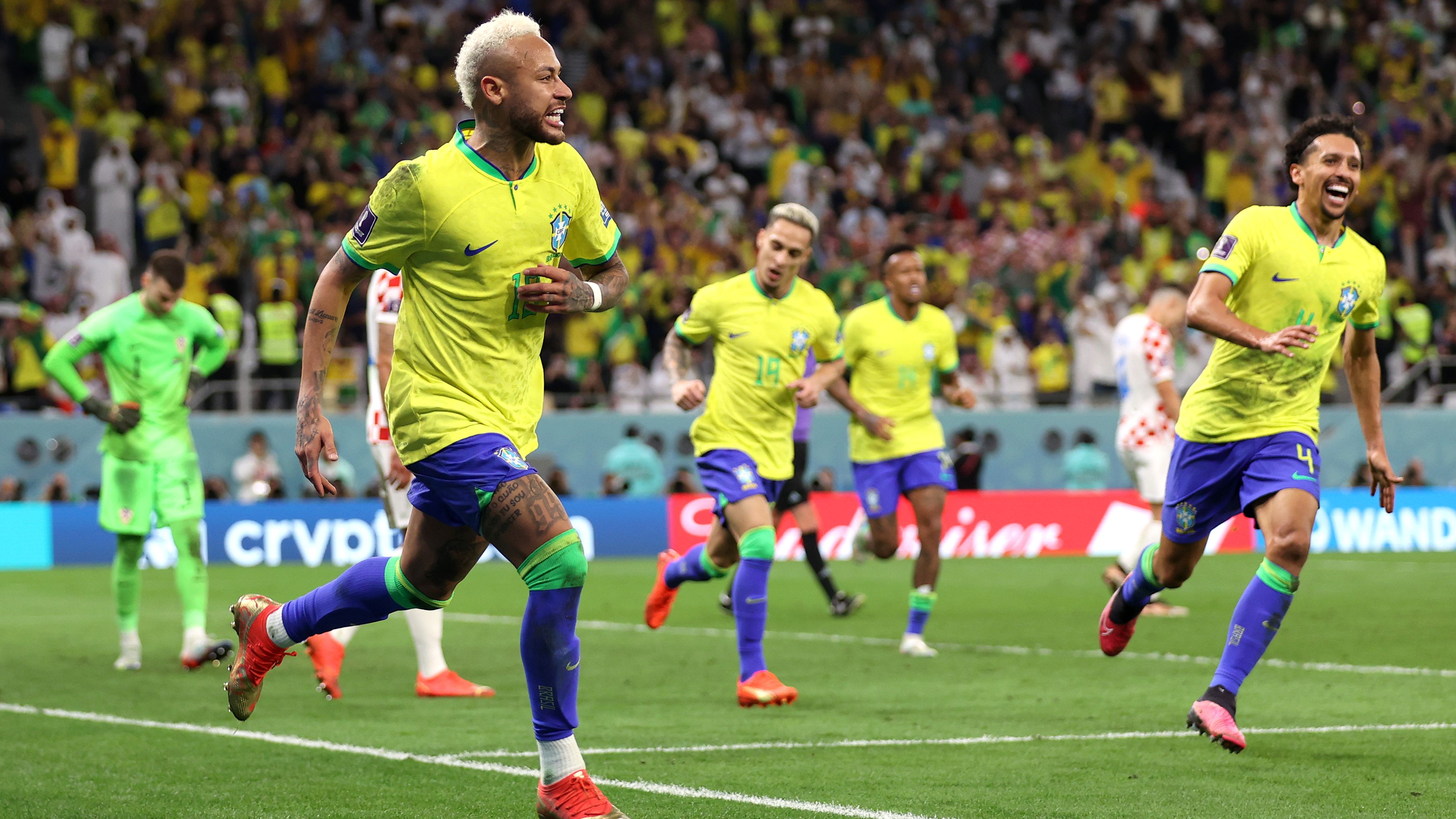 Neymar comemora gol contra a Croácia