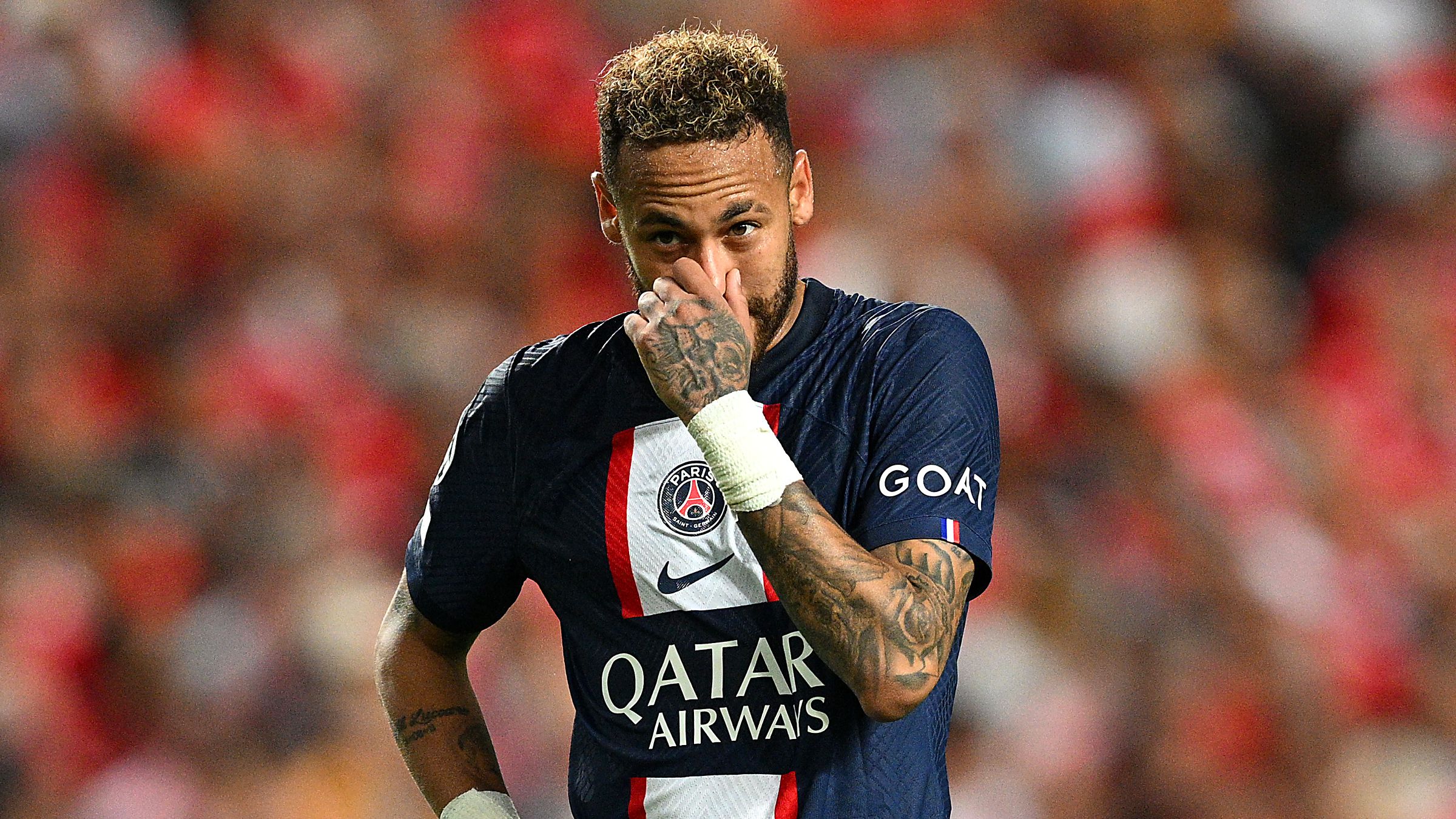 Neymar foi expulso após simular um pênalti (Crédito: Getty Images)