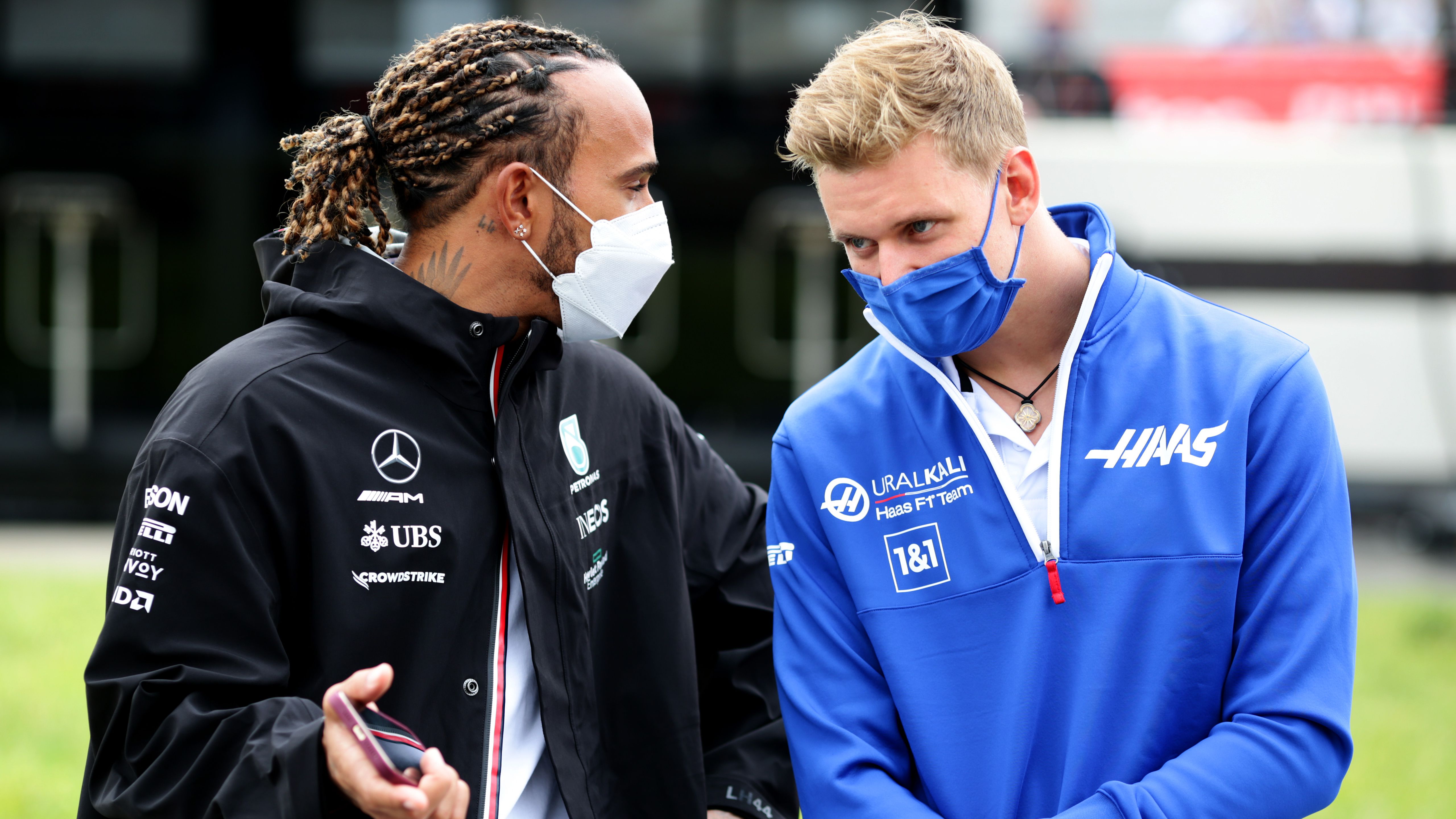 Schumacher e Hamilton serão companheiros de equipe 