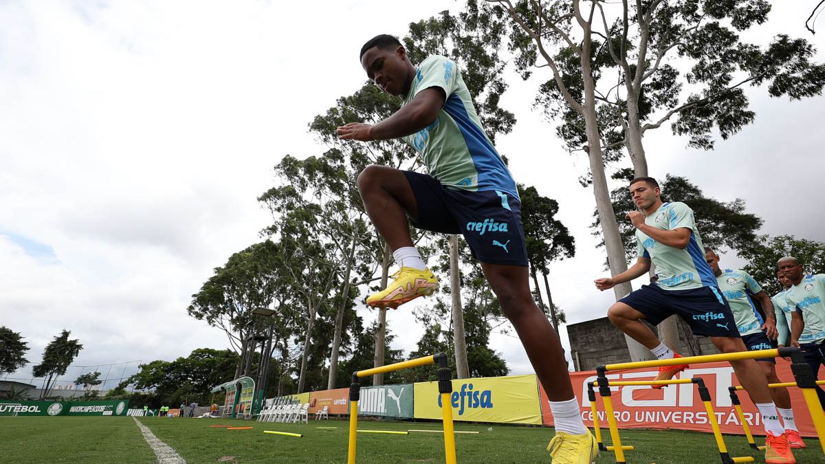 Endrick em treinamento do Palmeiras, durante a pré-temporada (Crédito: Cesar Greco / Palmeiras)