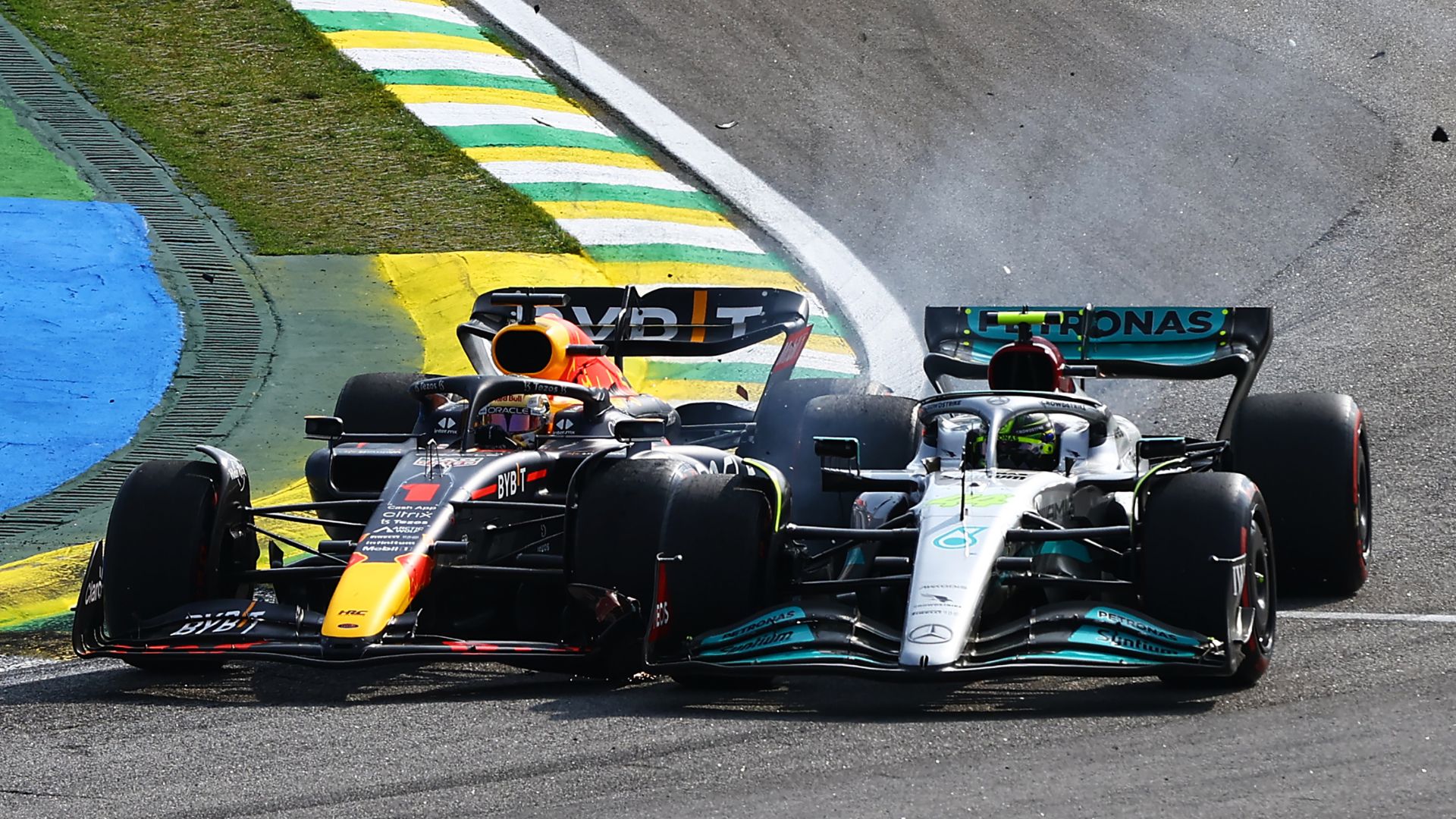 Colisão entre Verstappen e Hamilton no GP do Brasil, em 2022