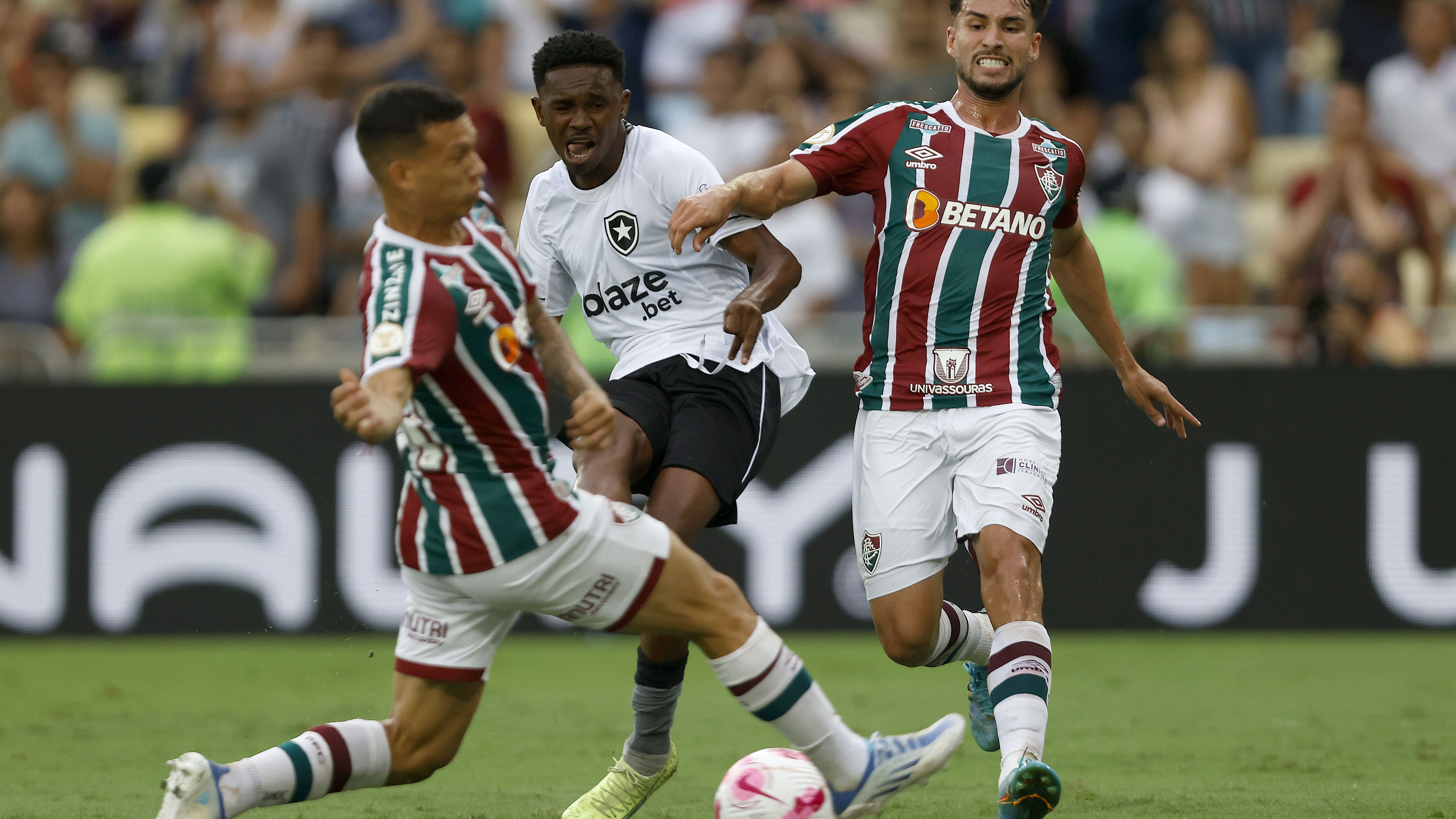 Jeffinho em ação pelo Botafogo