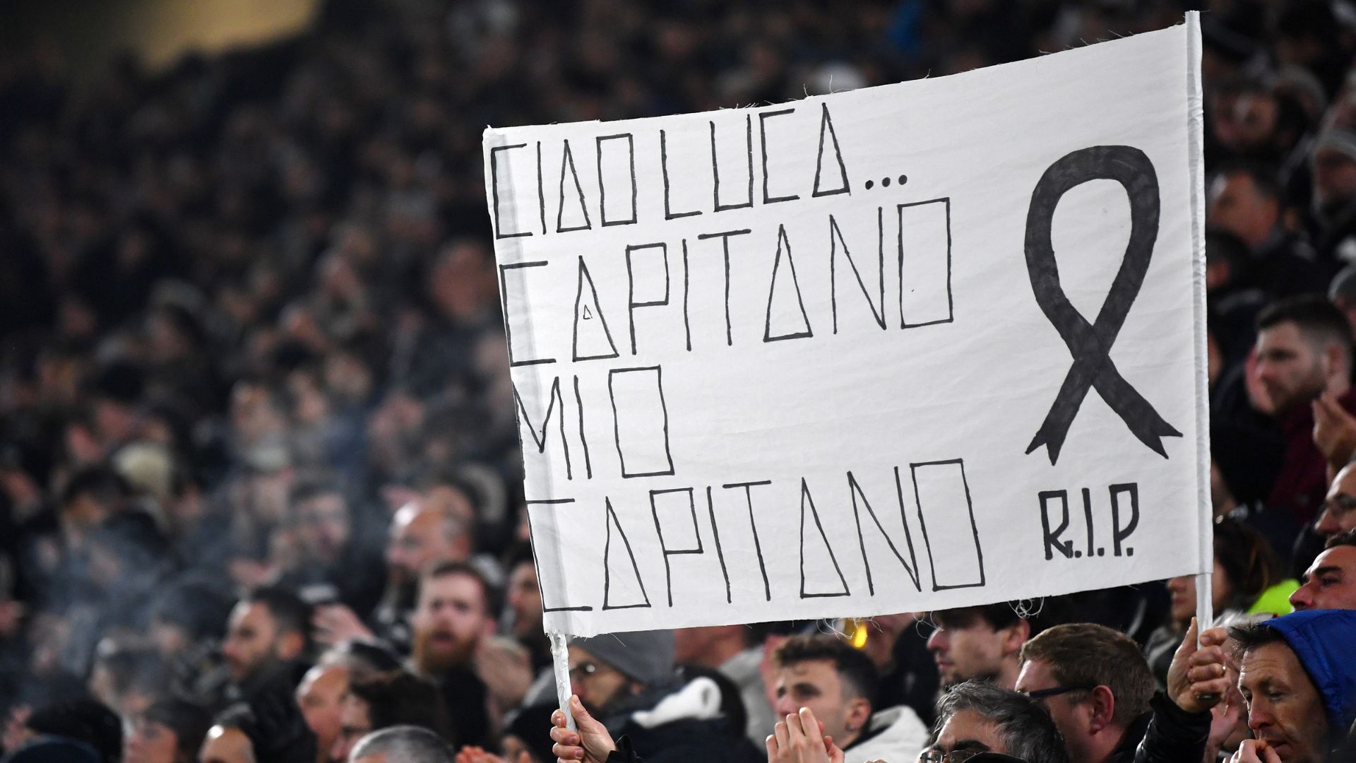 Homenagem a Vialli na partida entre Juventus e Udinese, pelo Campeonato Italiano 2022/2023