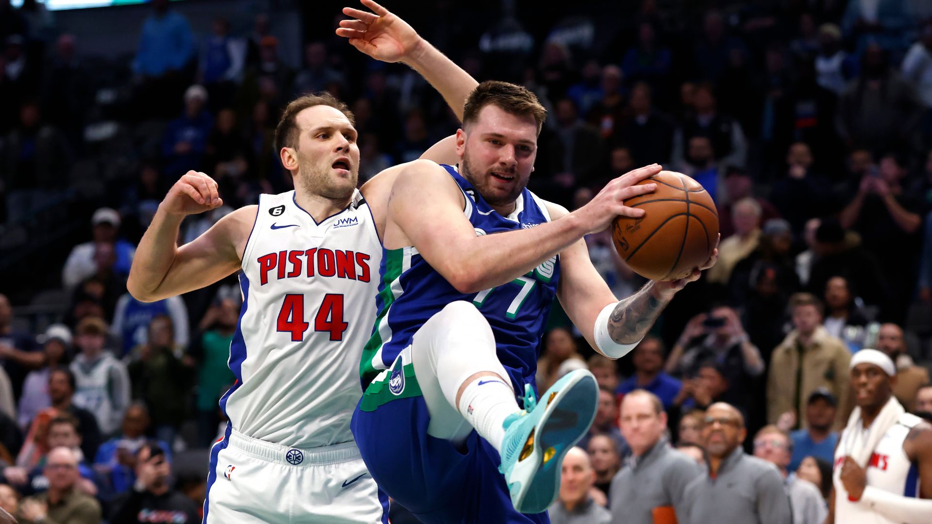 Dallas Mavericks de Luka Doncic vence o Detroit Pistons na NBA