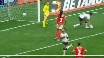 Momento do primeiro gol do Corinthians (Crédito: Reprodução / SporTV)