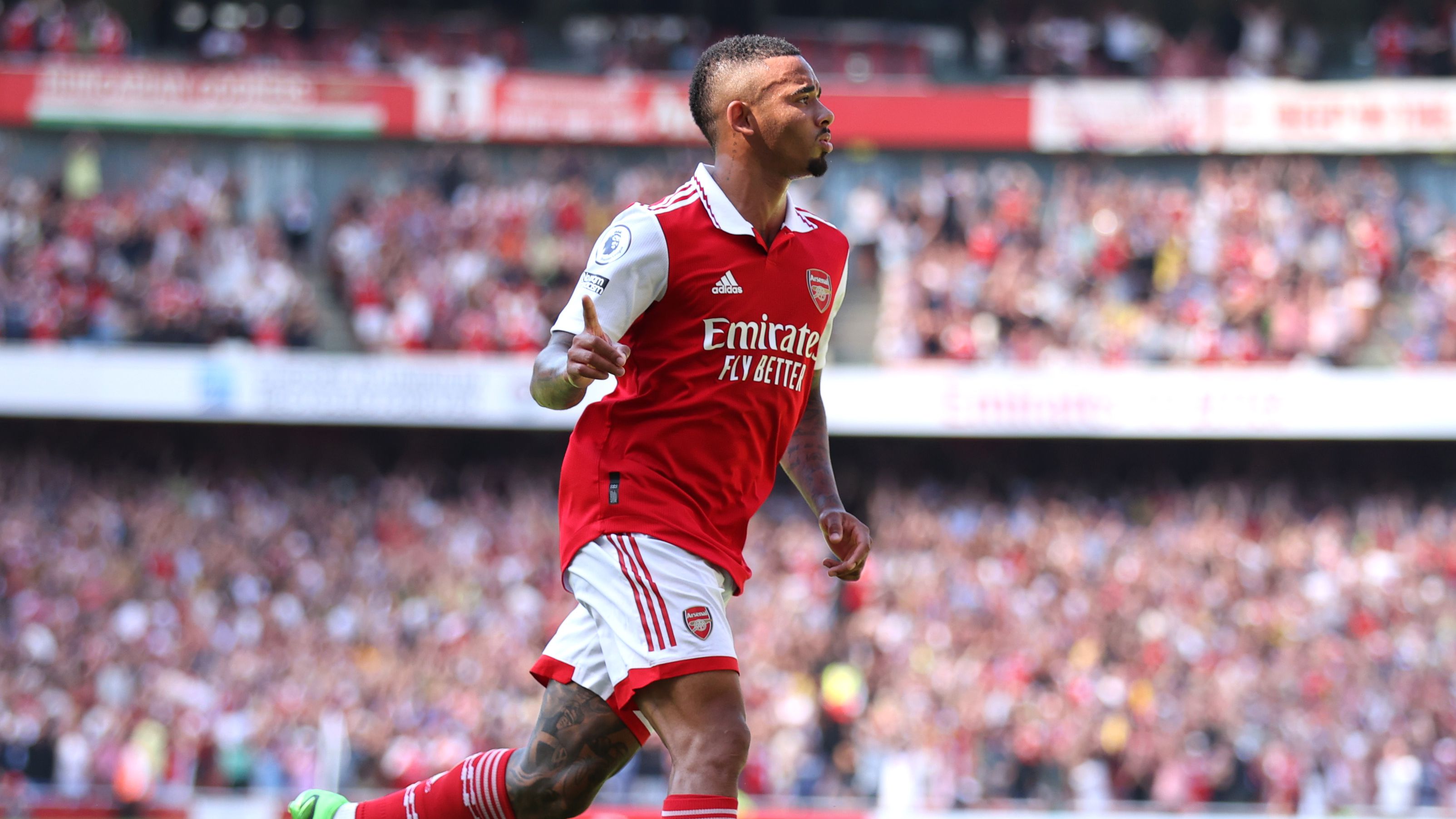 Gabriel Jesus comemorando gol pelo Arsenal, em 2022 (Crédito: Getty Images)